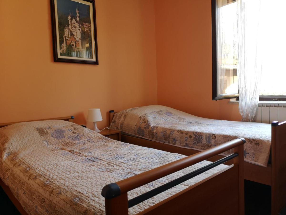 Apartment Poesia Пореч Екстериор снимка